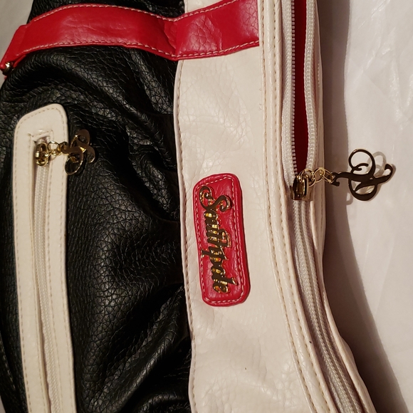 SOUTH POLE Shoulder Handbag New Vegan Pebbled Leather NWT White Black Red 🎉HP🎉 - Picture 15 of 15